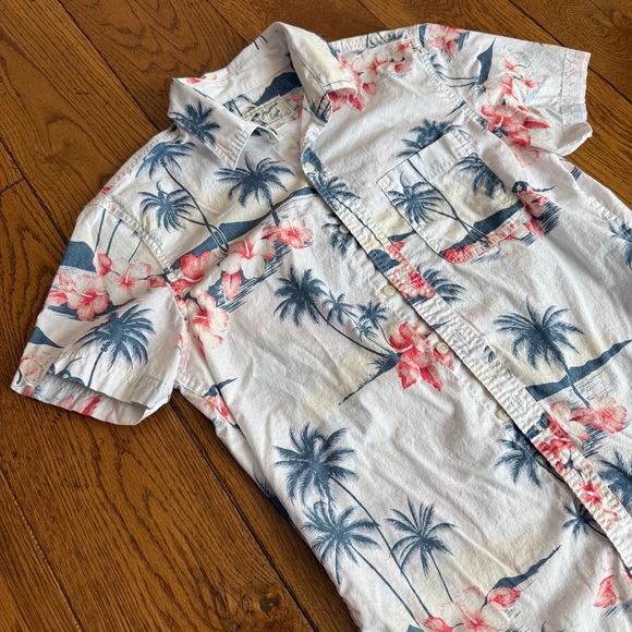 American Eagle Men’s Tropical Hawaiian Shirt, Size S - Picture 3 of 4